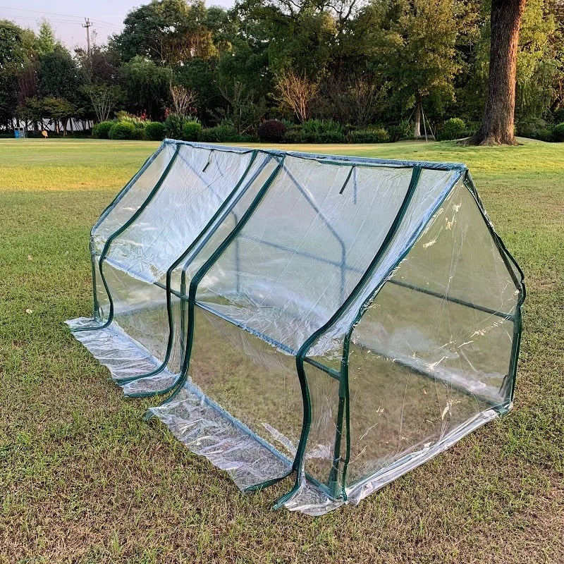 Mini-serre-de jardin-terrain