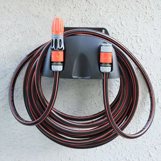 Support_tuyau_arrosage-mur 1