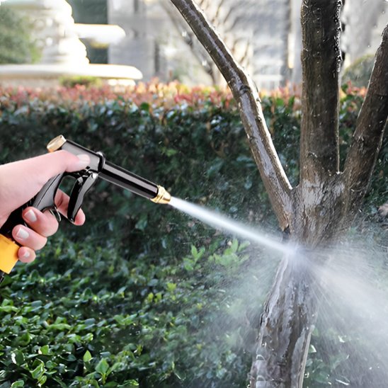 pistolet-d-arrosage-arbre