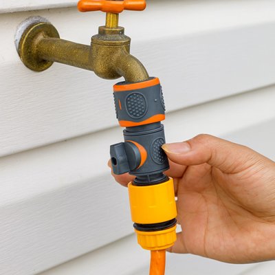 raccord-tuyau-arrosage-reglage